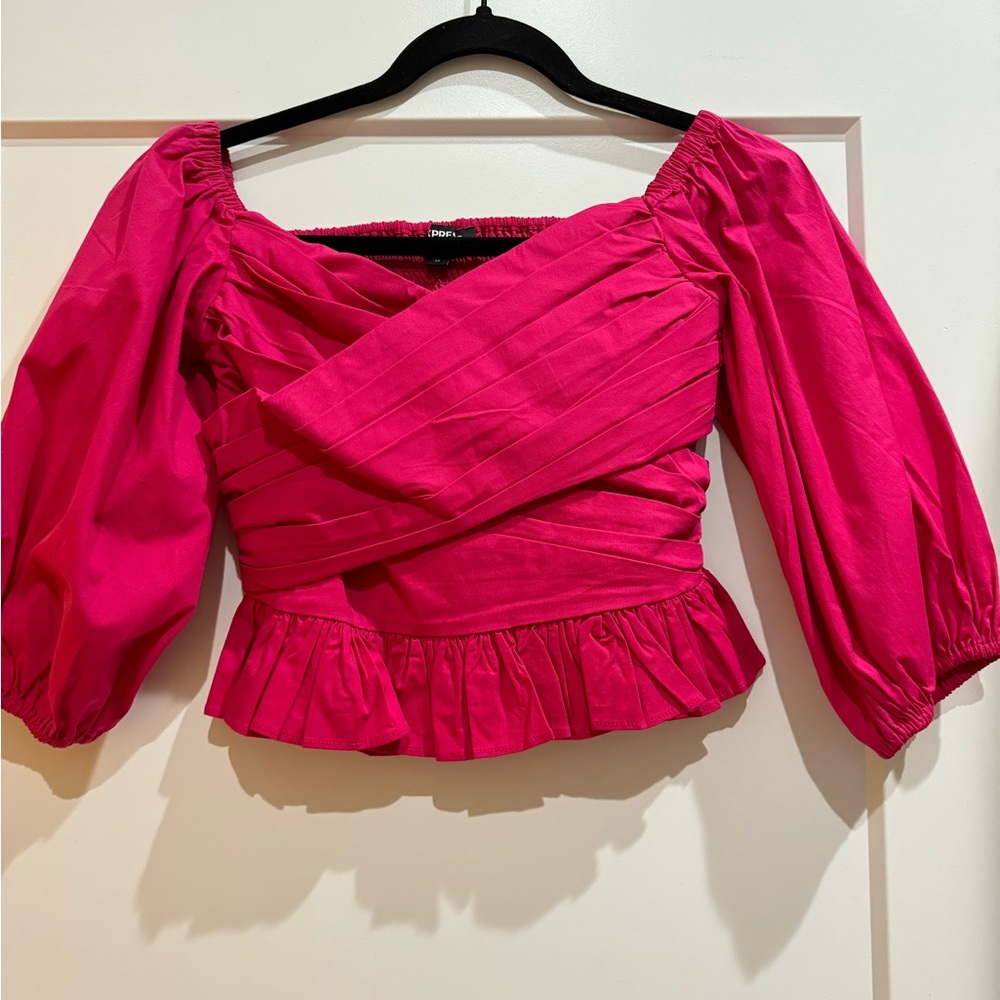 Pink cropped poplin top